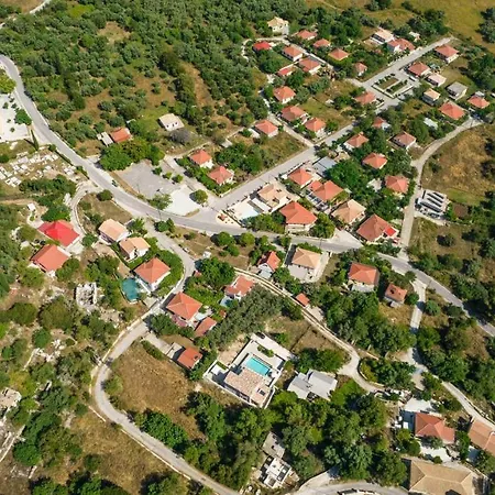 Tony's With Private Pool In Komilio Lefkada *