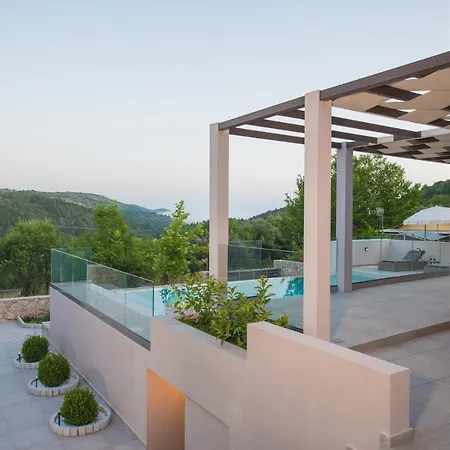 Villa Tony's With Private Pool In Komilio Lefkada *